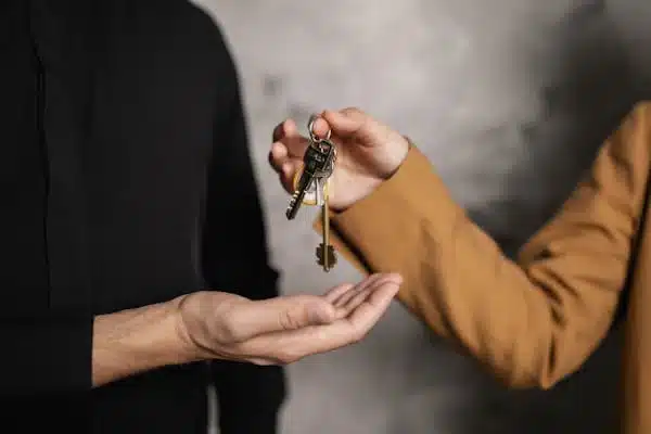 Agent commercial immobilier - RC Pro obligatoire loi ALUR